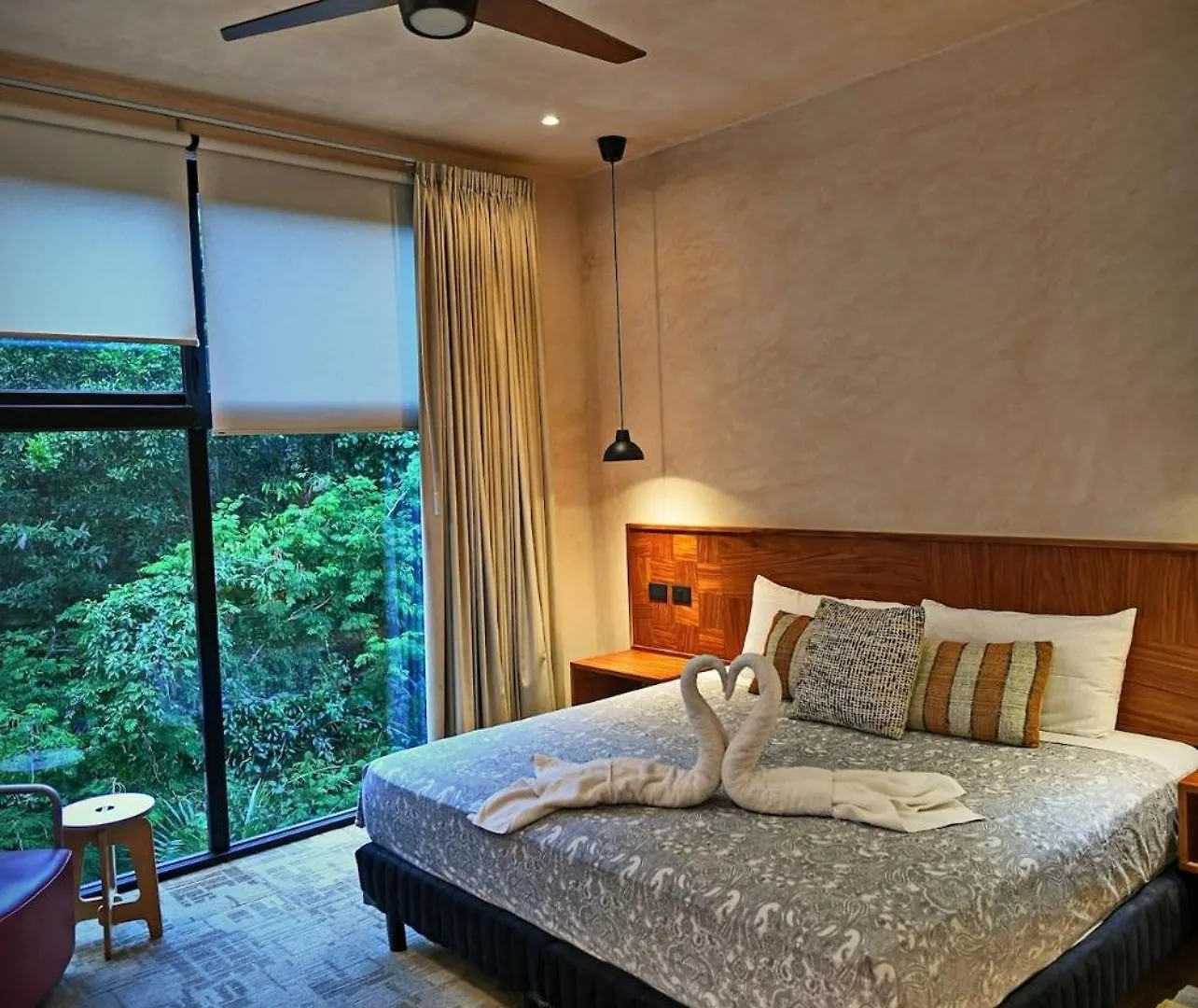 Luxury 5-Br Oasis Golf, Private Pool, Beach! Akumal Holiday home